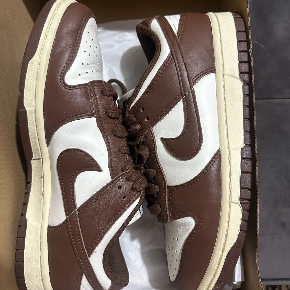 Nike Men's Chocolate Brown and Cream Sneakers